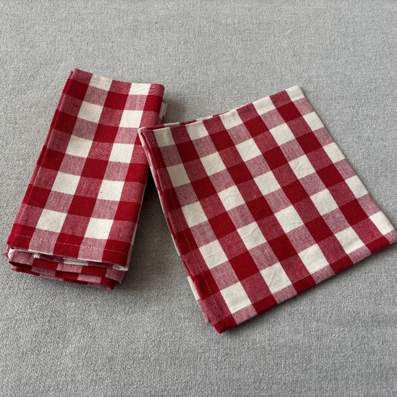 NWT "DII for the Home" Classic Red Gingham Napkins 100% Cotton Set of 4 - Picture 2 of 3
